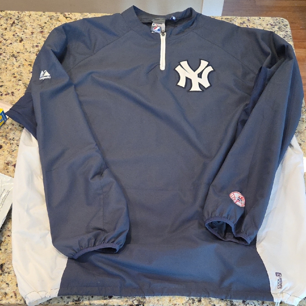 Majestic Cool Base Yankees Half-Zip Pullover
